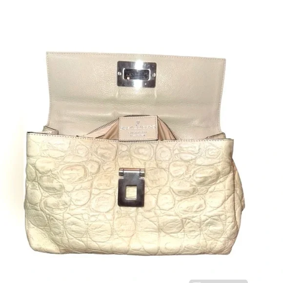 Alberta Di Canio Off white leather with Silvertone hardware Crossbody Bag - Picture 3 of 6